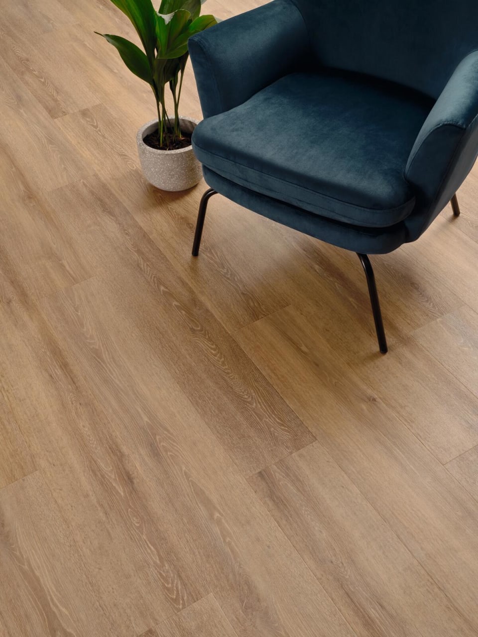 リタ✢PELLICO★SEPARATED OPEN FLAT35スウェード Mulled Oak: Beautifully designed LVT wood flooring from the